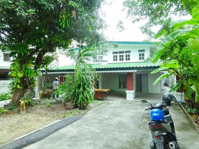 ถ.สิรินธร MRTบางยี่ขัน ตั้งฮั่วเส็ง 7ให้เช่าบ้าน2 ชั้น ใหญ่ 5นอน