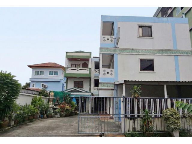 ขายอพาร์ทเมนท์ 3 ชั้น ย่านห้วยขวาง 100 ตร.ว. ซอย 20 มิถุนา แยก 5