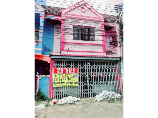 ทาวน์เฮาส์  19.4 ตารางวา  หมู่บ้านสุขสวัสดิ์ วิลล่า7   เมืองนครสว