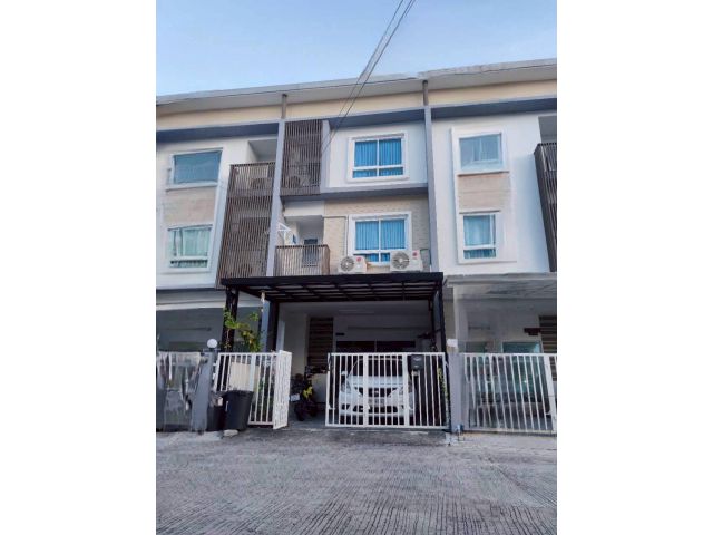 ให้เช่าทาวน์โฮม 3 ชั้น โครงการ The Rich Biz สุขุมวิท 105 พร้อมอยู่ (N.1959)