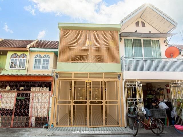 ขายทาวน์เฮ้าส์ 2 ชั้น ลาดพร้าว63 รีโนเวทใหม่ทั้งหลัง ใกล้รถไฟฟ้า