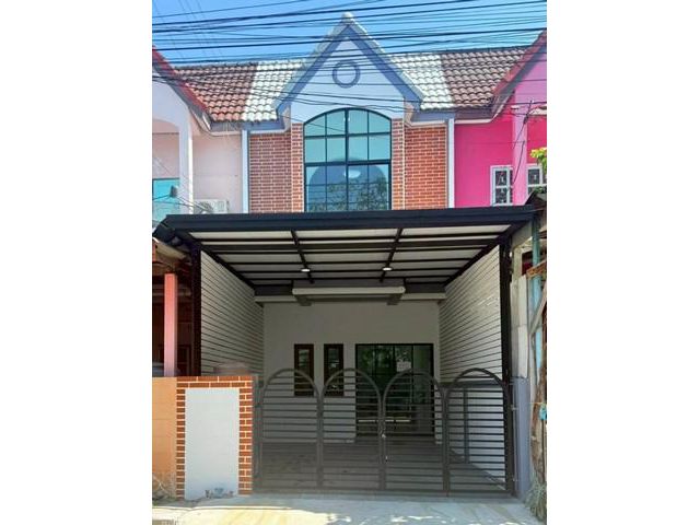 ขายทาวน์เฮ้าส์ หมู่บ้านมหาลาภ 2