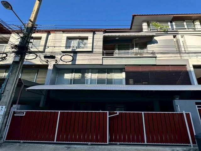 ให้เช่า โฮมออฟฟิศ 4 ชั้น ซอยลาดพร้าว 80 หมู่บ้านสินธานี