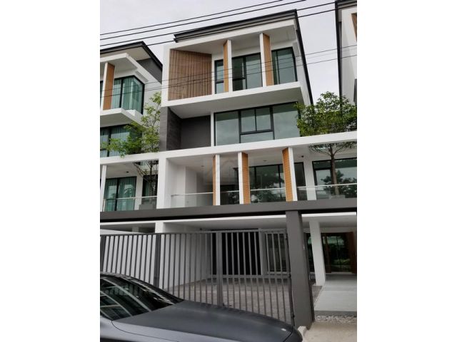 ขายโฮมออฟฟิศ 3.5 ชั้น 385 ตรม. แกลม ลาดพร้าว สตรีวิทยา 2