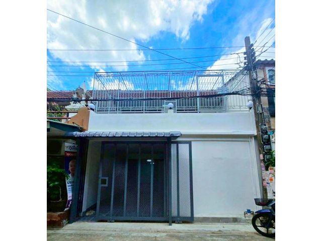 ทาวน์เฮ้าส์ 2 ชั้น ใหม MRT ห้วยขวาง 500ม. ประชาราษฏร์บำเพ็ญ 11-18