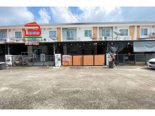 ทาวน์โฮม หมู่บ้านพฤกษา 116 (ใกล้มหาลัยเทคโนโลยีราชมงคลธัญบุรี) เนื้อที่ 17.4 ตรว. อำเภอคลองหลวง ปทุมธานี