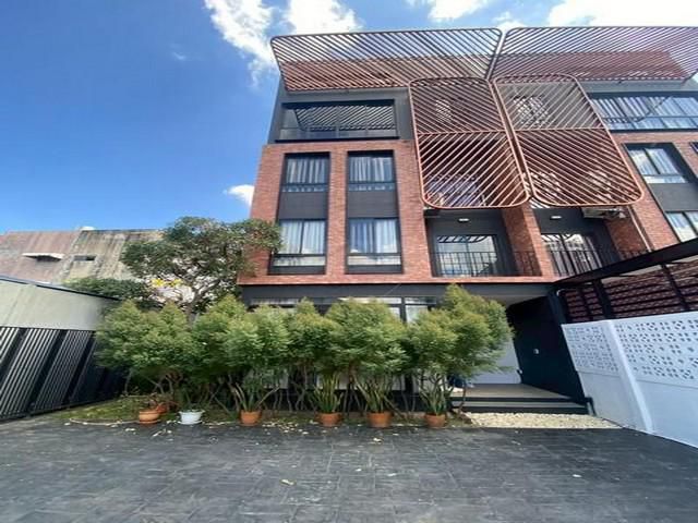 PB5959ให้เช่า ทาวน์โฮม โครงการ BRITLOFT เกษตร – นวมินทร์ ซอยลาดปลาเค้า34