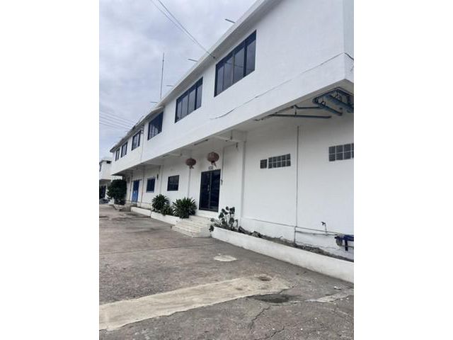 โรงงานให้เช่าโกดังให้เช่าอยู่ถนนเทพารักษ์กม.11อำเภอบางพลีจังหวัดสมุทรปราการขนาด1,560ตรม.