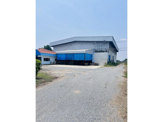 ขายโรงงานหรือให้เช่าในเนื้อที่ 10 ไร่ อยู่ ถนนตลิ่งชันสุพรรณบุรี- ถนนฤชุพันธุ์