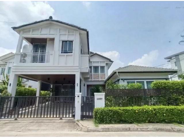 ขายบ้านเดี่ยว  97 ตารางวา โครงการมัณฑนา พระราม 9 ศรีนครินทร์ ซอยกรุงเทพกรีฑา 7 บ้านขนาดใหญ่พร้อมอยู่ บรรยากาศสงบ