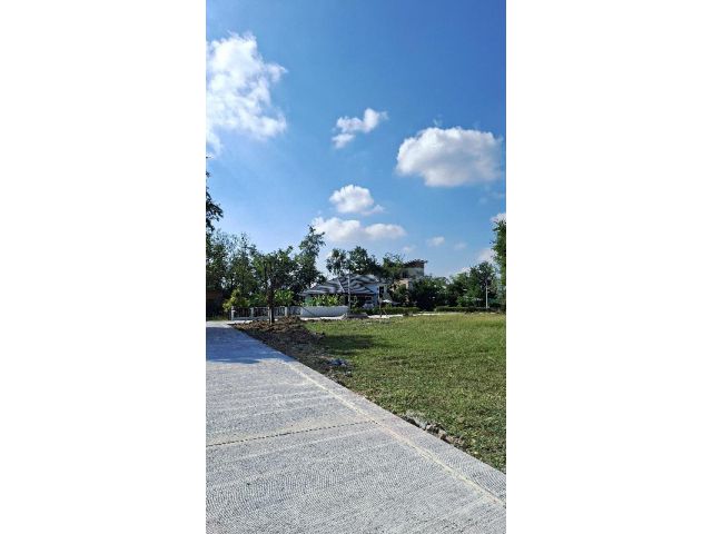 ที่ดินเชียงใหม่ แบ่งขายใกล้ตลาด 2นาที