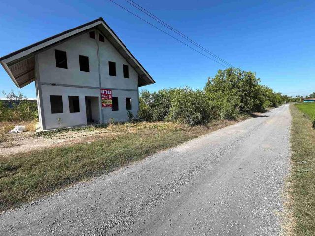 ขายที่ดิน พร้อมสิ่งปลูกสร้าง ️ 2 หลัง ซ.คลองนครเนื่องเขต 12 ถนนสุวินทวงศ์