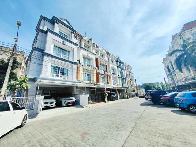 MRT ศรีลาซาล 1.5กม. โฮมออฟฟิศสุดหรู 4 ชั้น หลังมุม ซ.ลาซาล 40-42