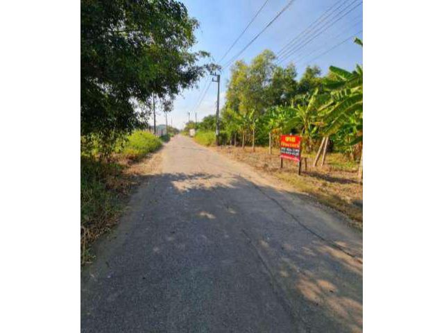 ที่ดิน ถมแล้ว โครงการหมู่บ้าน เขตคลองสาม คลองหลวง 575 ตารางวา มีน้ำประปา -ไฟฟ้า หน้าที่ดิน