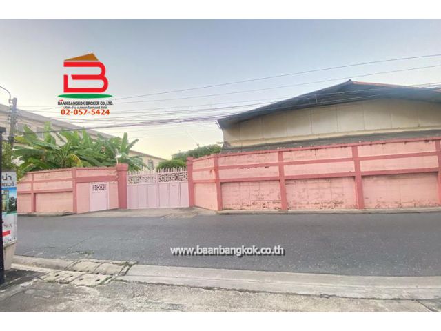 ที่ดินพร้อมบ้าน ซอยสาธุประดิษฐ์ 12 เนื้อที่ 306 ตรว. (ใกล้เซ็นทรัล พระราม 3) ถนนสาธุประดิษฐ์ แขวงทุ่งวัดดอน เขตสาทร