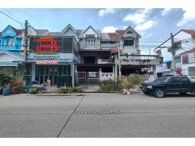 ทาวน์โฮม เนื้อที่ 23 ตร.ว. หมู่บ้านเมืองป้อมปราการ, ใกล้ตลาดสดพระสมุทรเจดีย์ อำเภอพระสมุทรเจดีย์ สมุทรปราการ