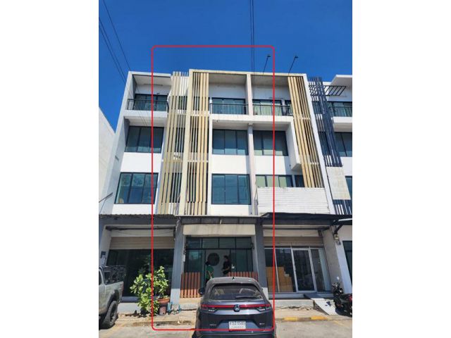 ให้เช่าอาคารพาณิชย์ 4ชั้น  23 ตร.วา 370 ตร.ม ซอยฉลองกรุง 25-35 PT