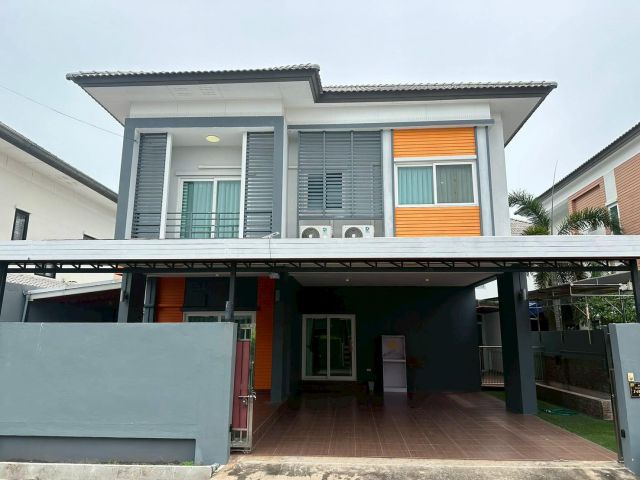 สะดวกสบายและปลอดภัย บ้านสไตล์โมเดิร์นพร้อมเฟอร์นิเจอร์ครบ