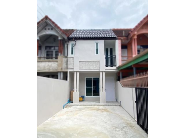 ขายทาวน์เฮ้าส์ ซ.โรงนมตรามะลิ(อุดมเดช) ติดถ.สุขุมวิท(ปากน้ำ) ใกล้ BTS ช้างเอราวัณ 280 ม. สมุทรปราการ l รีโนเวทใหม่ พร้อม