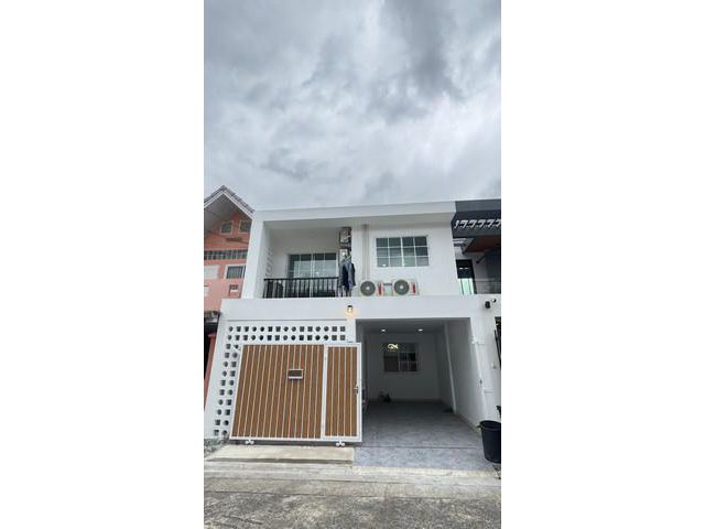 ให้เช่า ทาวน์โฮม ห้วยขวาง รัชดา18เฟอร์นิเจอร์ไหม่  บ้านว่างพร้อมอ