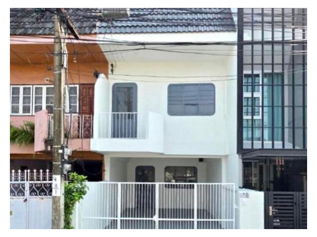 ขายหรือให้เช่าทาวน์เฮ้าส์ย่านโชคชัยสี่ พื้นที่ใช้สอย 95 ตรม. บนพื้นที่ 19 ตรว. ลาดพร้าว จำนวน 2 ชั้น หลังมุมรีโนเวทใหม่