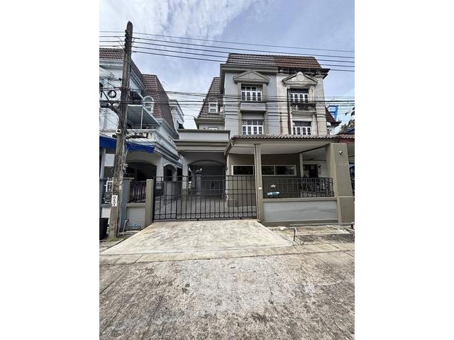 ให้เช่าทาวโฮม3ชั้น ซอยอ่อนนุช39 หรือ ศรีนครินทร์ 24 พร้อม EV char