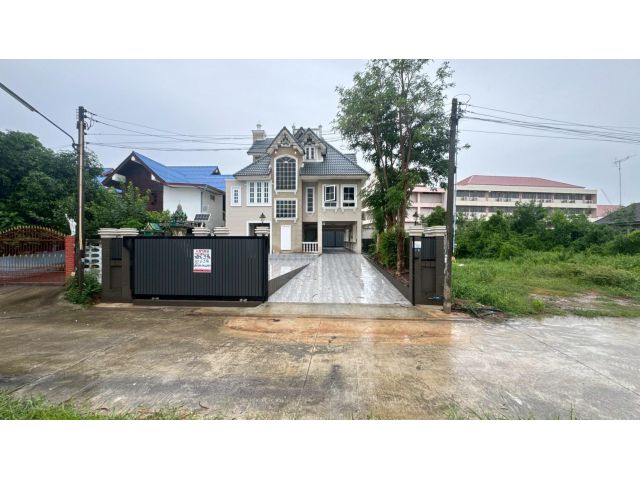 ขายบ้านเดี่ยว 3 ชั้น 82 ตรว. (ราคาต่อรองได้) อ.เมือง จ.ฉะเชิงเทรา ซ.ประชาสรรค์ 1/6