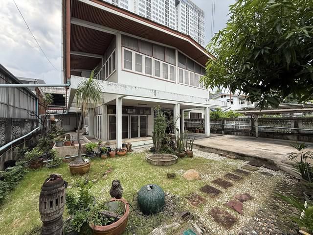 ให้เช่าบ้าน 100 ตรว. รามคำแหง 87 แยกลำสาลี ใกล้ MRT ลำสาลี 300 เม