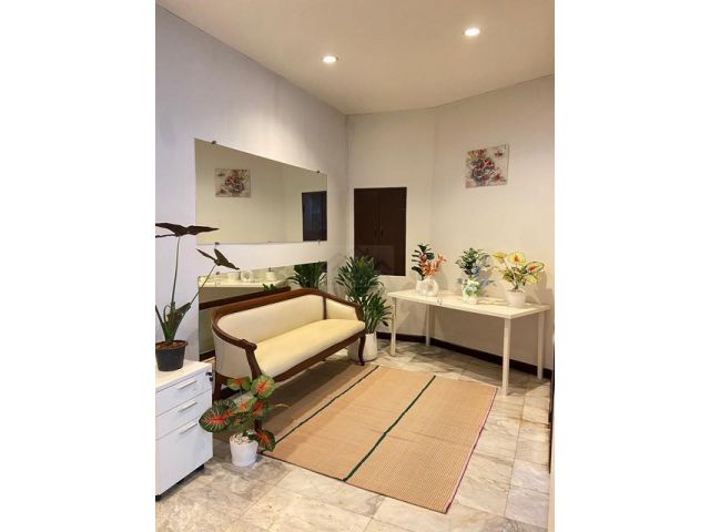 P1820 ให้เช่าทาวน์เฮ้าส์ ขนาดใหญ่ เอกมัยซอย 4 ถนนสุขุมวิท 63