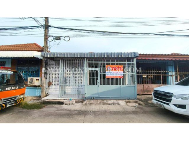 ทาวน์เฮ้าส์ หมู่บ้านพฤกษา 3 ถนนวัดลาดปลาดุก บางบัวทอง