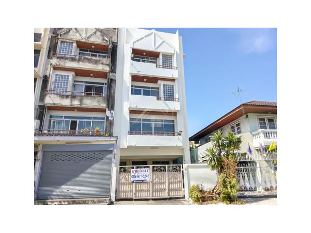 ทาวน์โฮม 3 ชั้น วิภาวดีรังสิต 6 ดินแดง พื้นที่ใช้สอยเยอะ