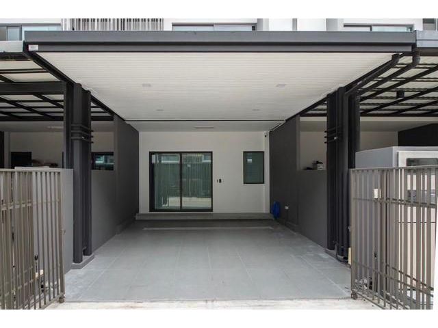 PB5989 ให้เช่า ทาวน์โฮม 3 ชั้น โครงการ แลนด์มาร์ค เอกมัย รามอินทรา ถนนสุคนธสวัสดิ์ เขตลาดพร้าว