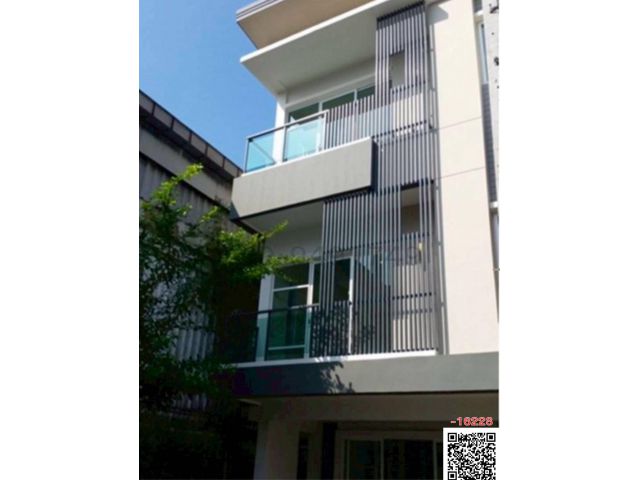 ขาย บ้านทาวน์โฮม 3 ชั้น ทาวน์อเวนิว ศรีนครินทร์