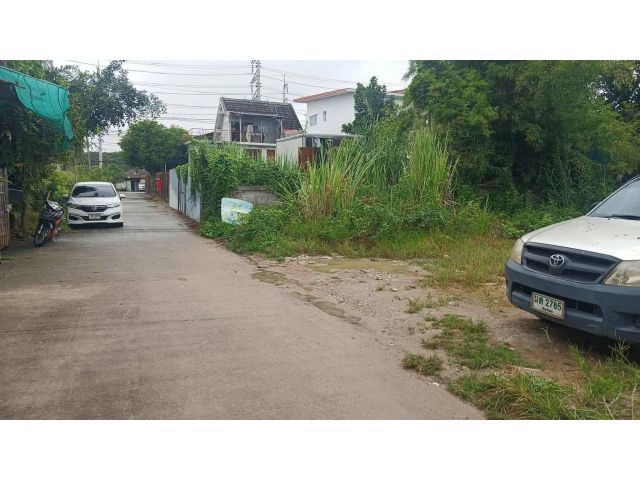 ขายที่ดินตำบลสันทรายสันทรายน้อยใกล้แยกสันคะยอมพร้อมโอน