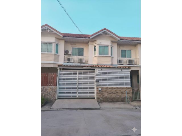 ขายทาวน์โฮม 2 ชั้น พร้อมอยู่ หมู่บ้านพิศาลเทียนทะเล 20 (สะแกงาม-พระราม2)