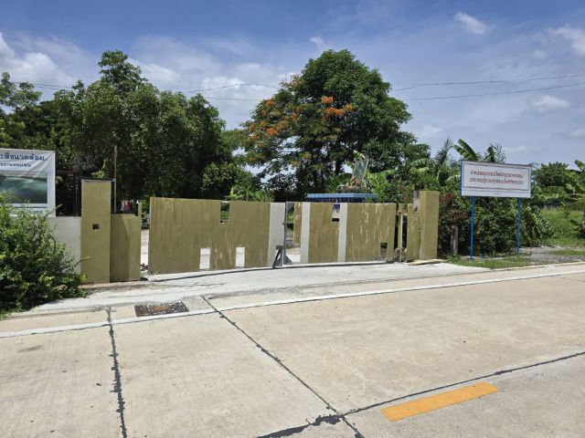 ขายที่ดินคลองหลวง คลอง2 ซอยเอราวัณ30  เนื้อที่ 2ไร่ ถมแล้ว หน้ากว้าง 45 x 71 เมตร ผังเมืองสีเหลือง