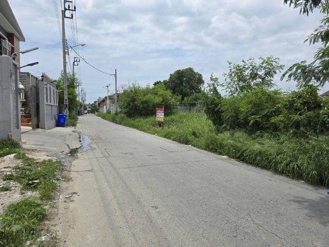 ขายที่ดิน 1ไร่ ซอยศรีด่าน ใกล้รถไฟฟ้า BTS แบริ่งหน้ากว้าง 29 x 57 ตารางวาละ35,000 บาท