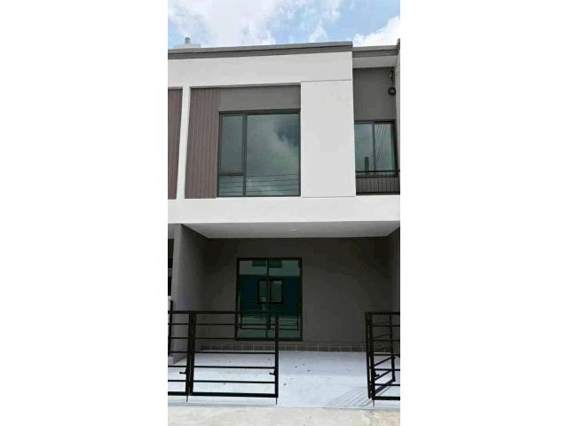 เช่า ทาวน์โฮม 2 ชั้น พลีโน่ สุขุมวิท - บางนา 3 ใกล้ห้างเมกาบางนา