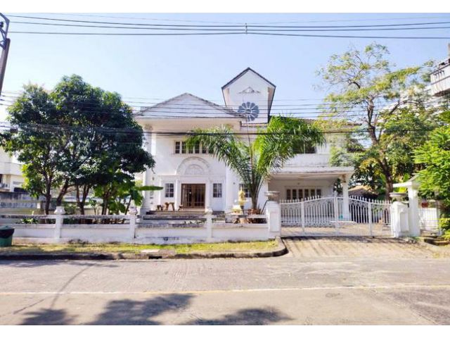 ขายและให้เช่าบ้านเดี่ยว หมู่บ้านแมกไม้ รามอินทรา ซอยรามอินทรา 103/3 คันนายาว กรุงเทพมหานคร