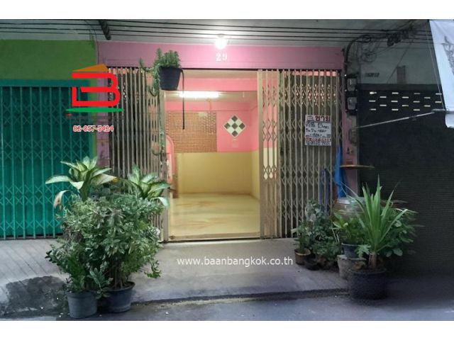 ขายอาคารพาณิชย์ 3 ชั้น ตลาดท้ายบ้าน (ใกล้โรงเรียนเซนต์ราฟาแอล) เนื้อที่ 13 ตรว. ตำบลท้ายบ้าน อำเภอเมืองสมุทรปราการ