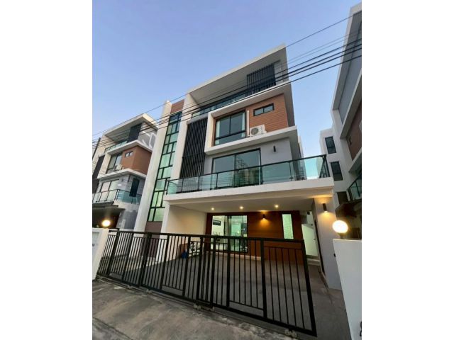 ให้เช่าโฮมออฟฟิศ 4 ชั้น The Best กิ่งแก้ว-สุวรรณภูมิ เดินทางสะดวก (N.1964)