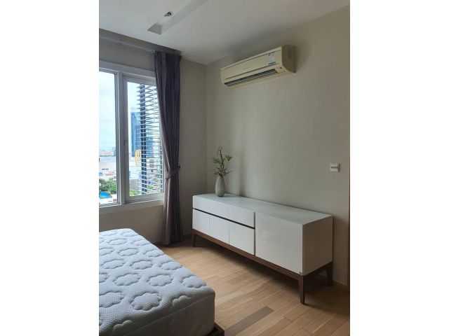 Siri at Sukhumvit 18th floor