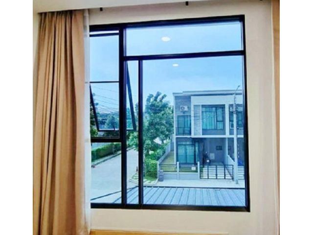 หลังมุม ให้เช่าทาวน์โฮมPleno BTS สายหยุด 2.4 กม.พหลโยธิน 2 ชั้น