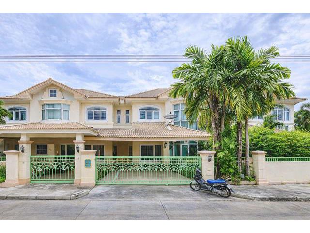 เฟอร์ครบ บ้านเดี่ยวหรู ขนาดใหญ่ ลด25% ฟิวเจอร์พาร์ค รังสิต 3 กม.