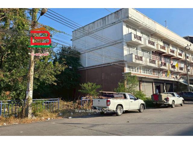 อาคารพาณิชย์ ทรัพย์รุ่งเรืองบางปู (ใกล้ BTS สายสีเขียวสถานีการเคหะ) เนื้อที่ 94.6 ตรว. ตำบลบางปูใหม่ อำเภอเมืองสมุทรปราก