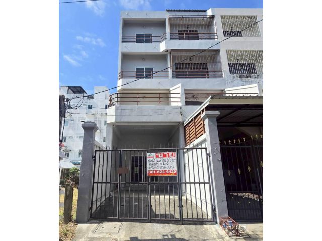 ขายทาวน์โฮม 4 ชั้น รีโนเวทใหม่ ใกล้รถไฟฟ้า สายสีชมพู มีนบุรี (N.1966)