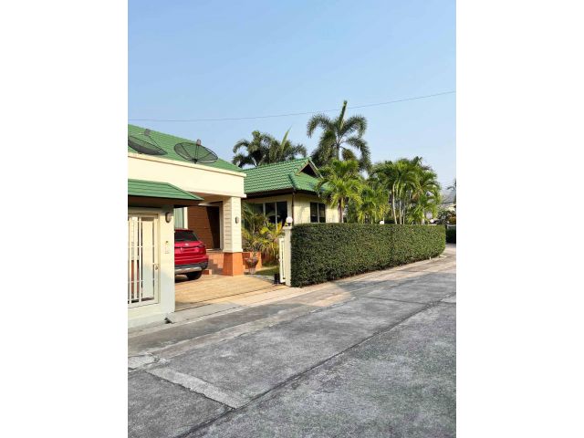 ขายด่วน บ้านเดี่ยวพูลวิลล่า ตะเคียนเตี้ย พัทยา ครัวป้าบุญ พร้อมเฟอร์นิเจอร์