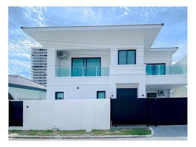 H1007 ขายบ้านเดี่ยวพลูวิลล่า 2 ชั้น 5 ห้องนอน เดินลงไปชายหาดดงตาลได้เลย