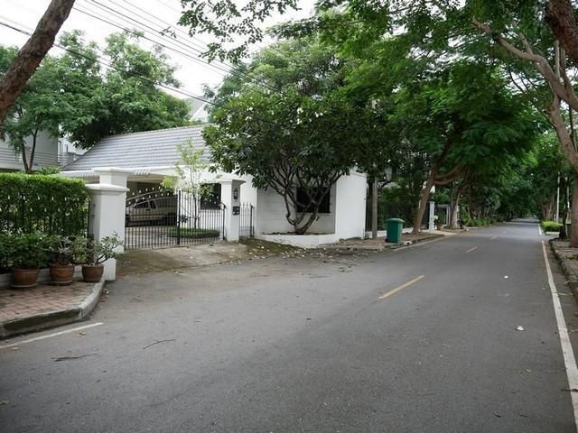 ให้เช่าบ้าน 3ชั้น หลังใหญ่ 200ตรว.นวธานี เสรีไทย59 เกษตร-นวมินทร์