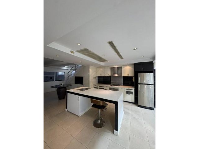 P1844 ให้เช่า ขาย อาคารพาณิชย์ ถนนสุทธิสารวินิจฉัย